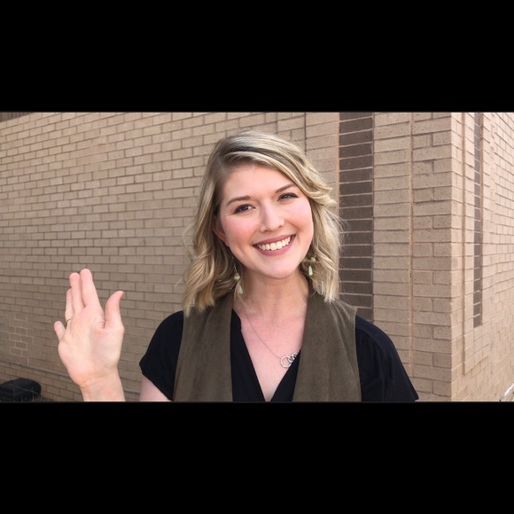 Meet your Posher, Sarah - Picture 1 of 1